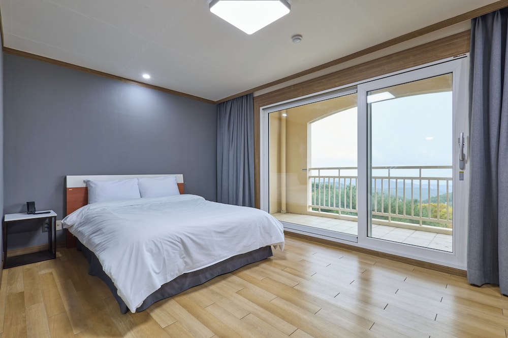 Mauna Ocean Resort 11/48