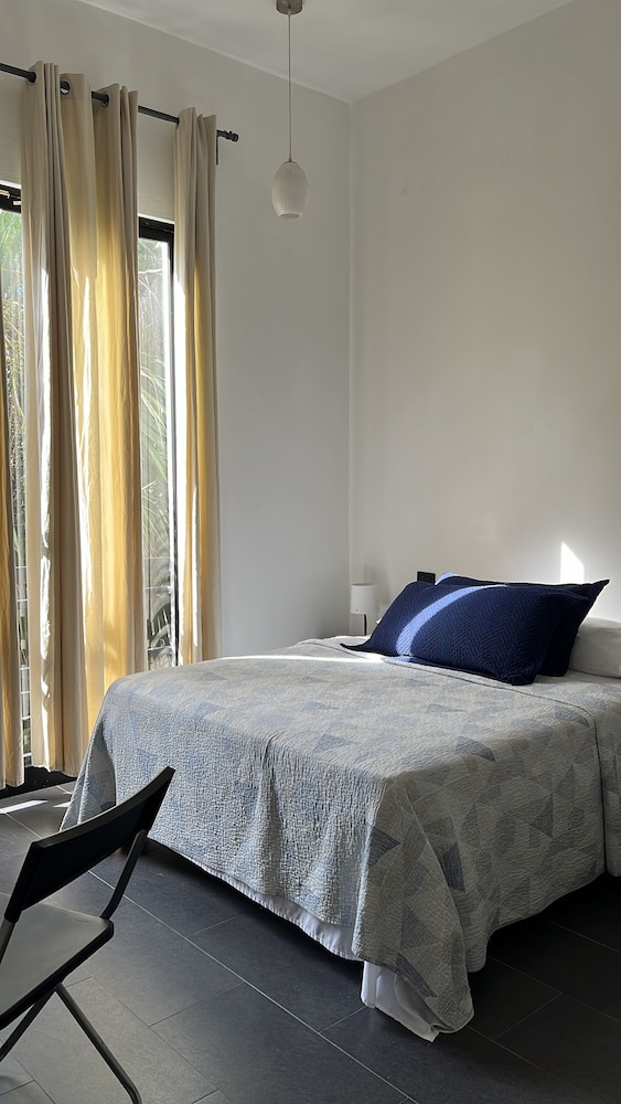 MANAYA BED & BREAKFAST 21/74
