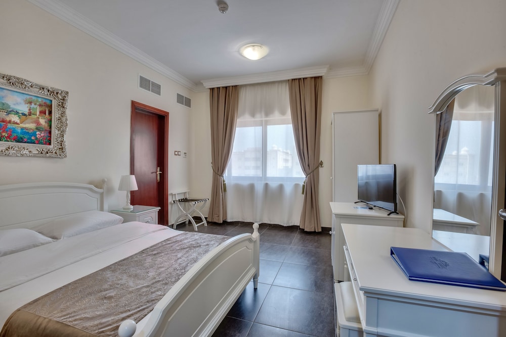 Royal Hotel Sharjah 8/24