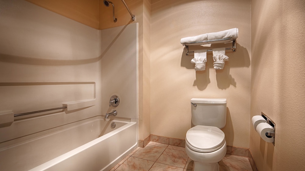 Best Western El Centro Inn 11/35