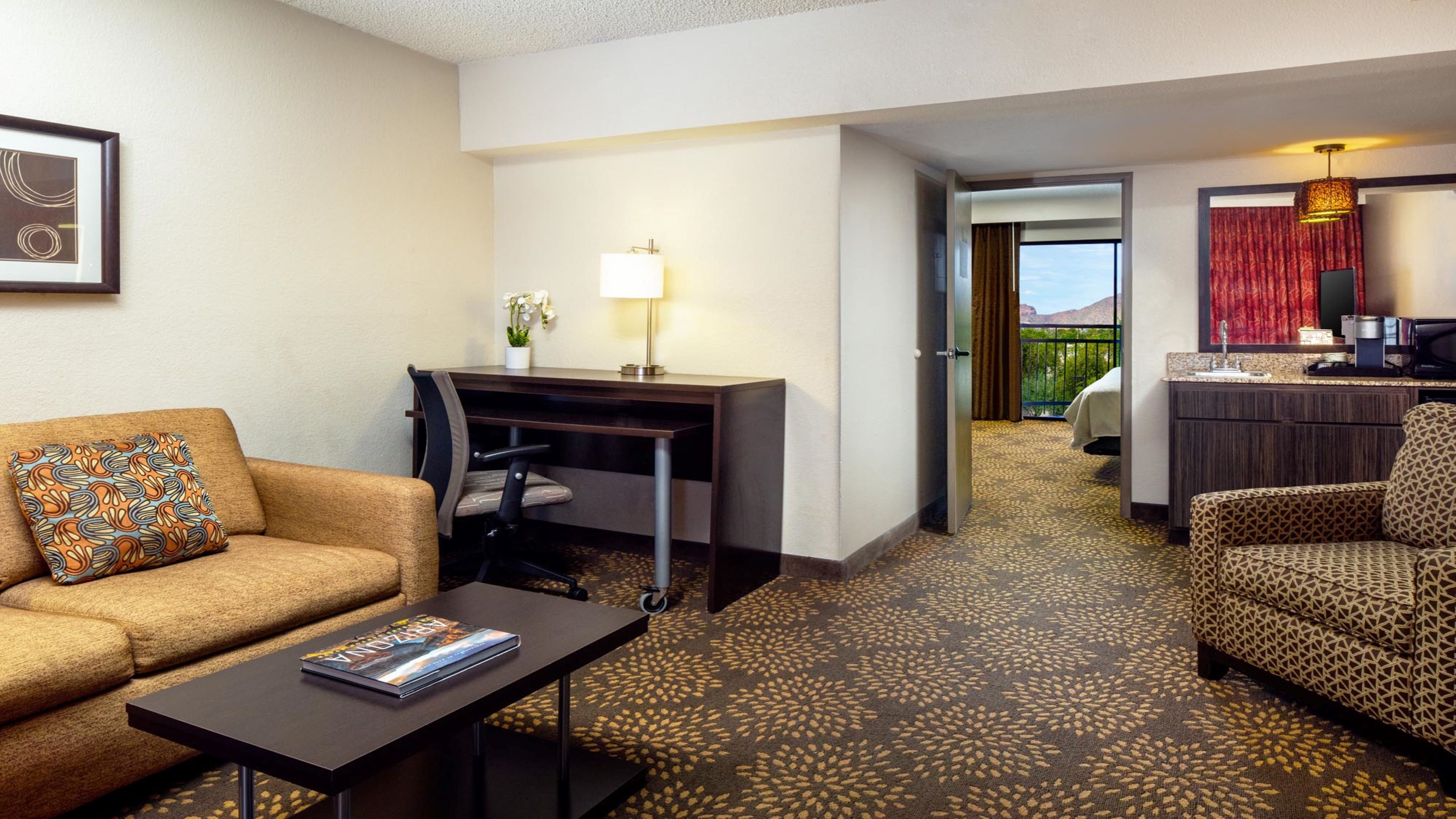 Holiday Inn Hotel And Suites Phoenix Airport North 72/86