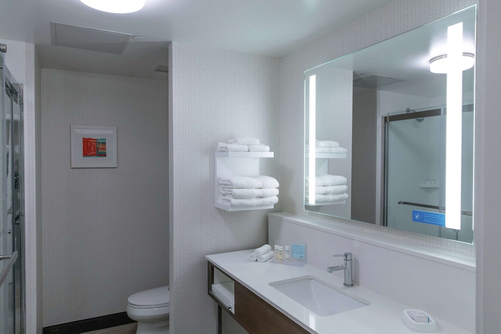 Hampton Inn Black Mountain 8/25