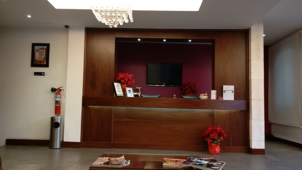 Monoberge Hotel Byblos 8/69