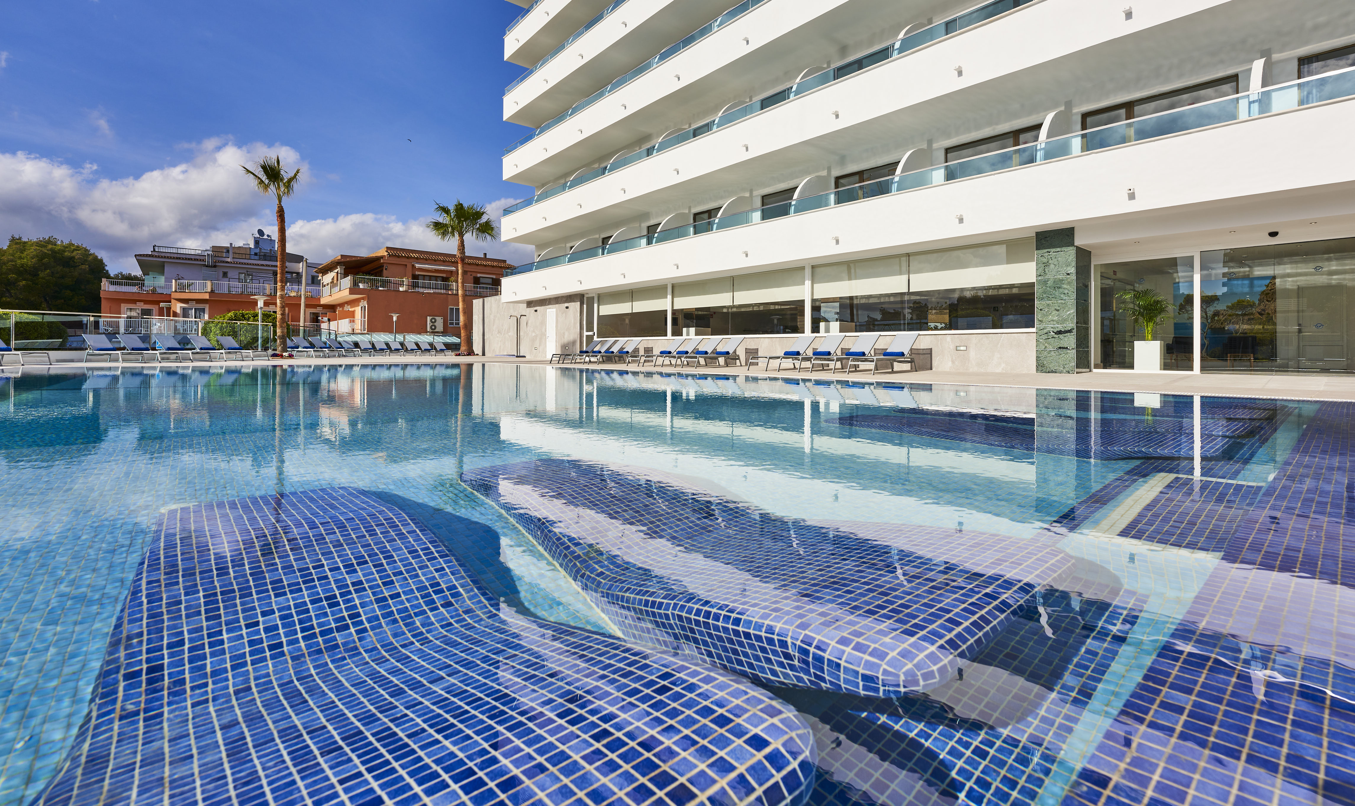 Globales Torrenova - Adults Only 6/45