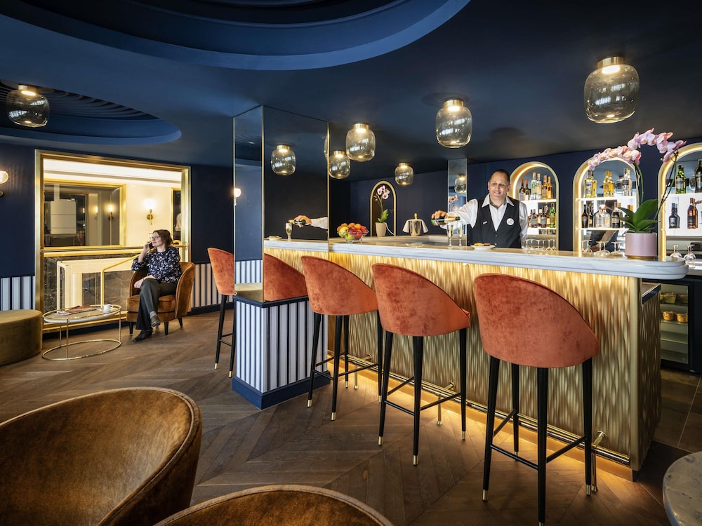 Mercure Versailles Paris Ouest 55/76