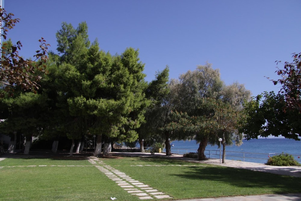 Siagas Beach Hotel 39/47
