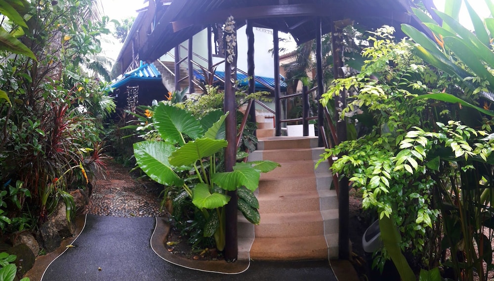 Shanti Lodge Phuket 54/58