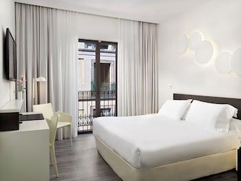 Barcelona, City, Classic, Single, King Bed