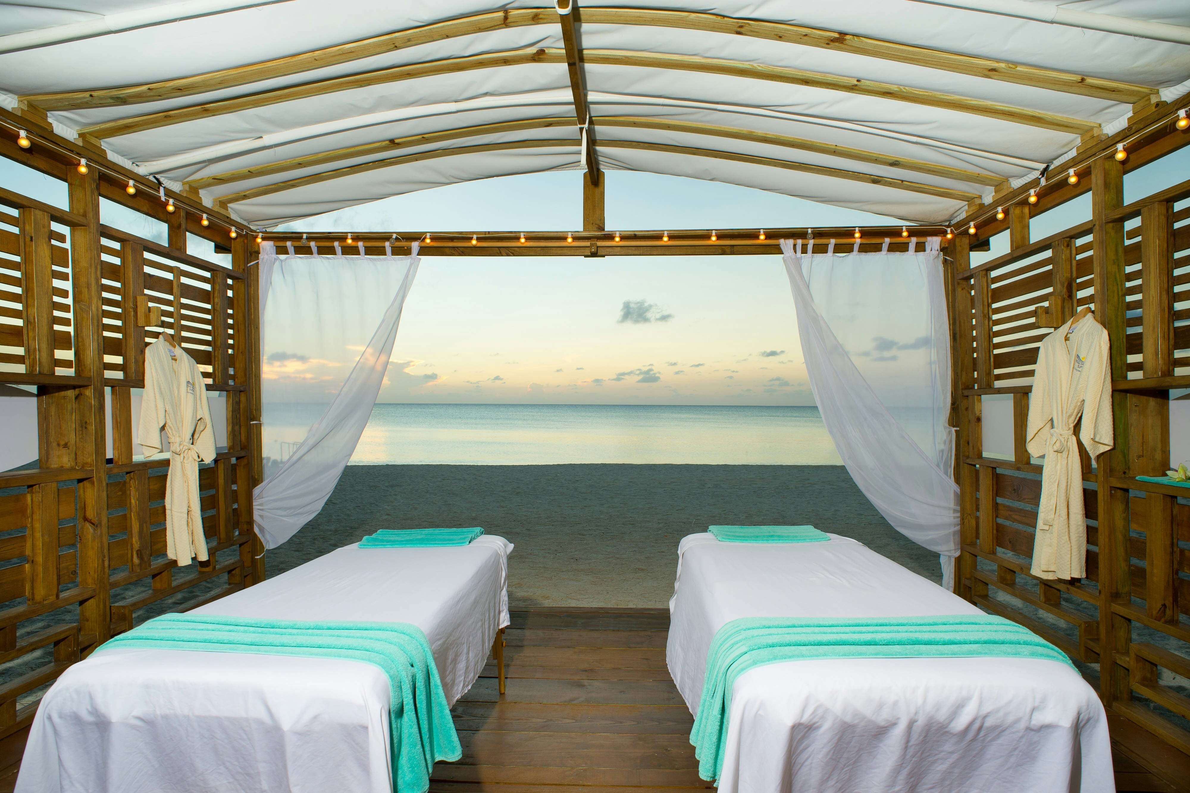 The Westin Grand Cayman Seven Mile Beach Resort & Spa 10/50