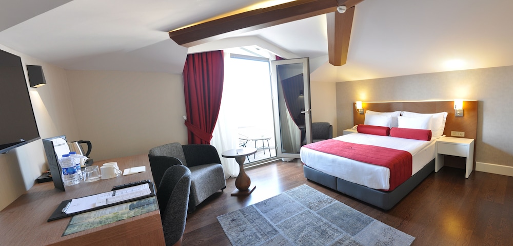 SUPERIOR, DOUBLE BED, BALCONY