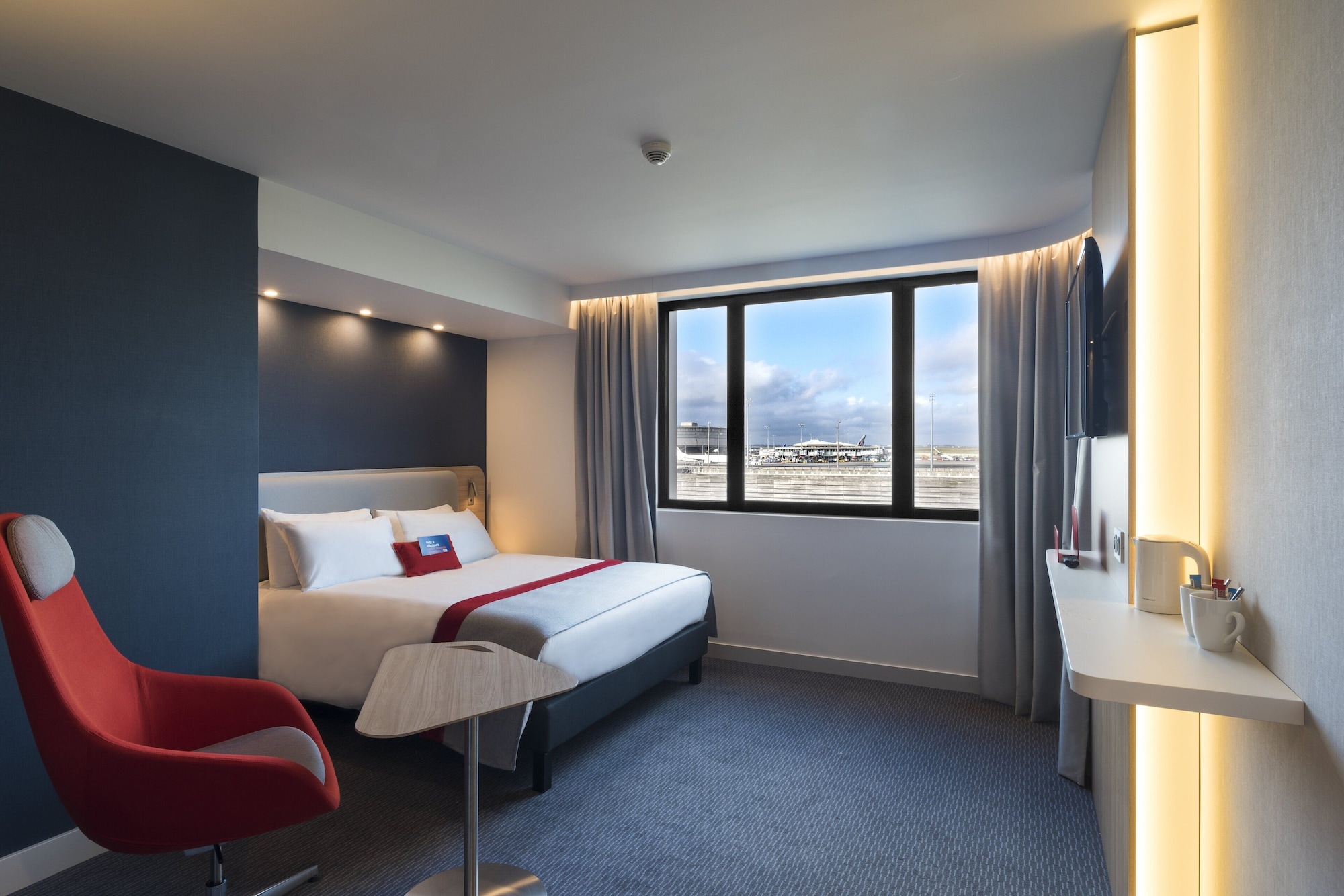 غرفة قياسية بسريرين منفصلين لذوي الإعاقة، HOLIDAY INN EXPRESS PARIS - CDG AIRPORT 3/6