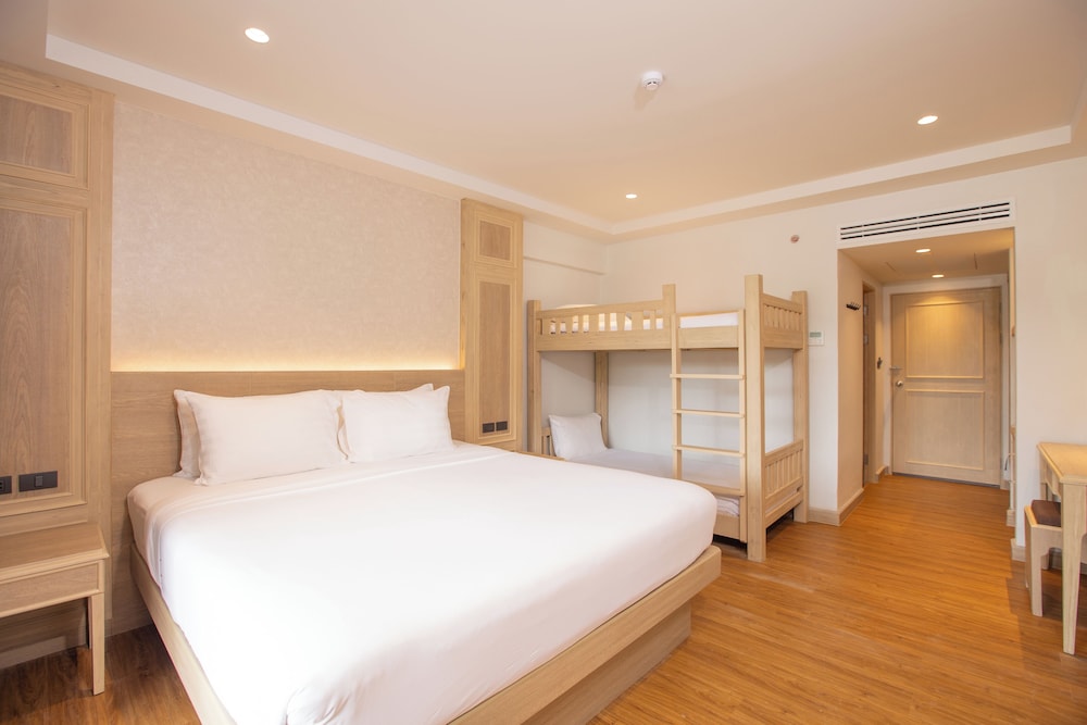 Phuket Orchid Resort And Spa 16/71