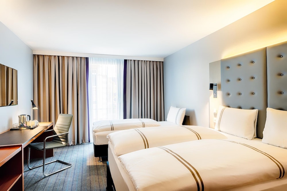 Premier Inn Frankfurt City Europaviertel 24/56