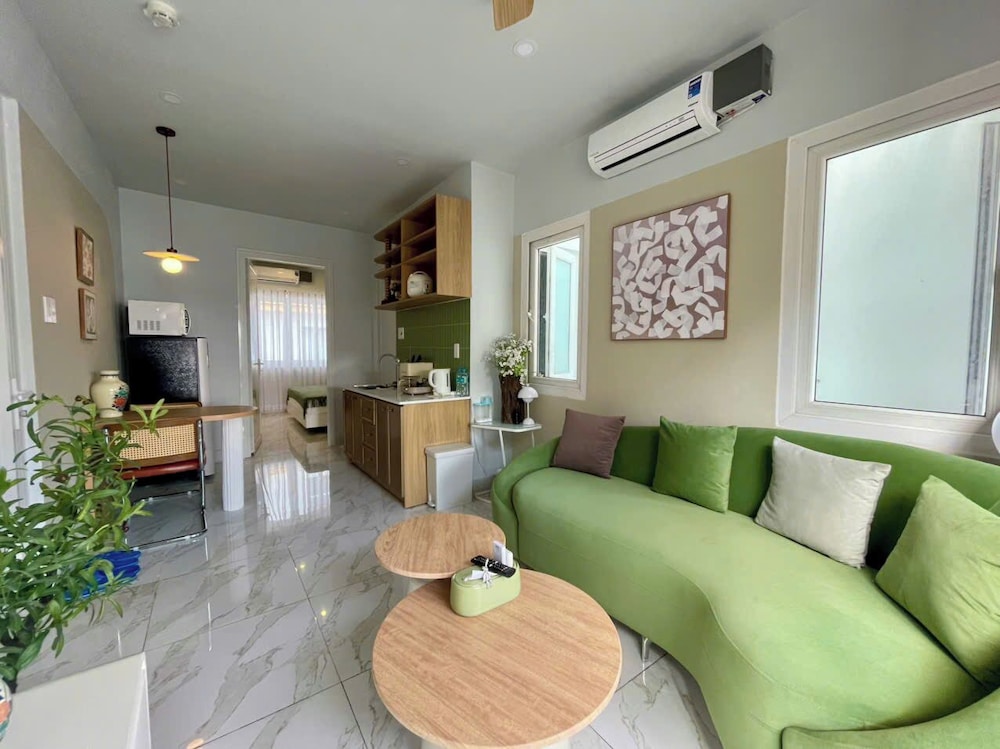 Grace Apartment 3 36/50