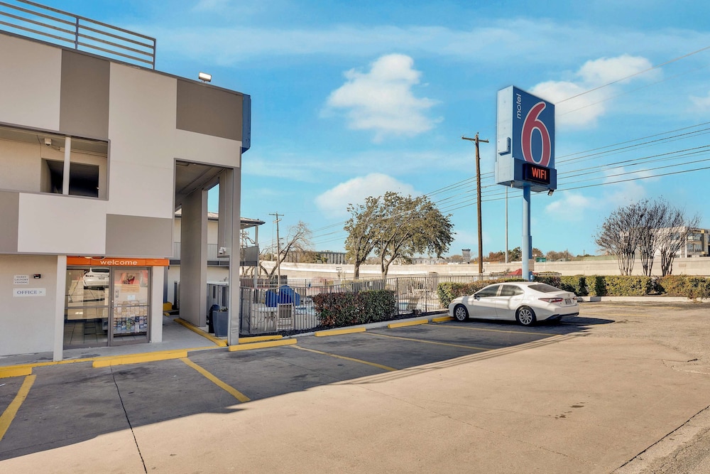 Motel6 Austin, TX - Airport - South 46/58