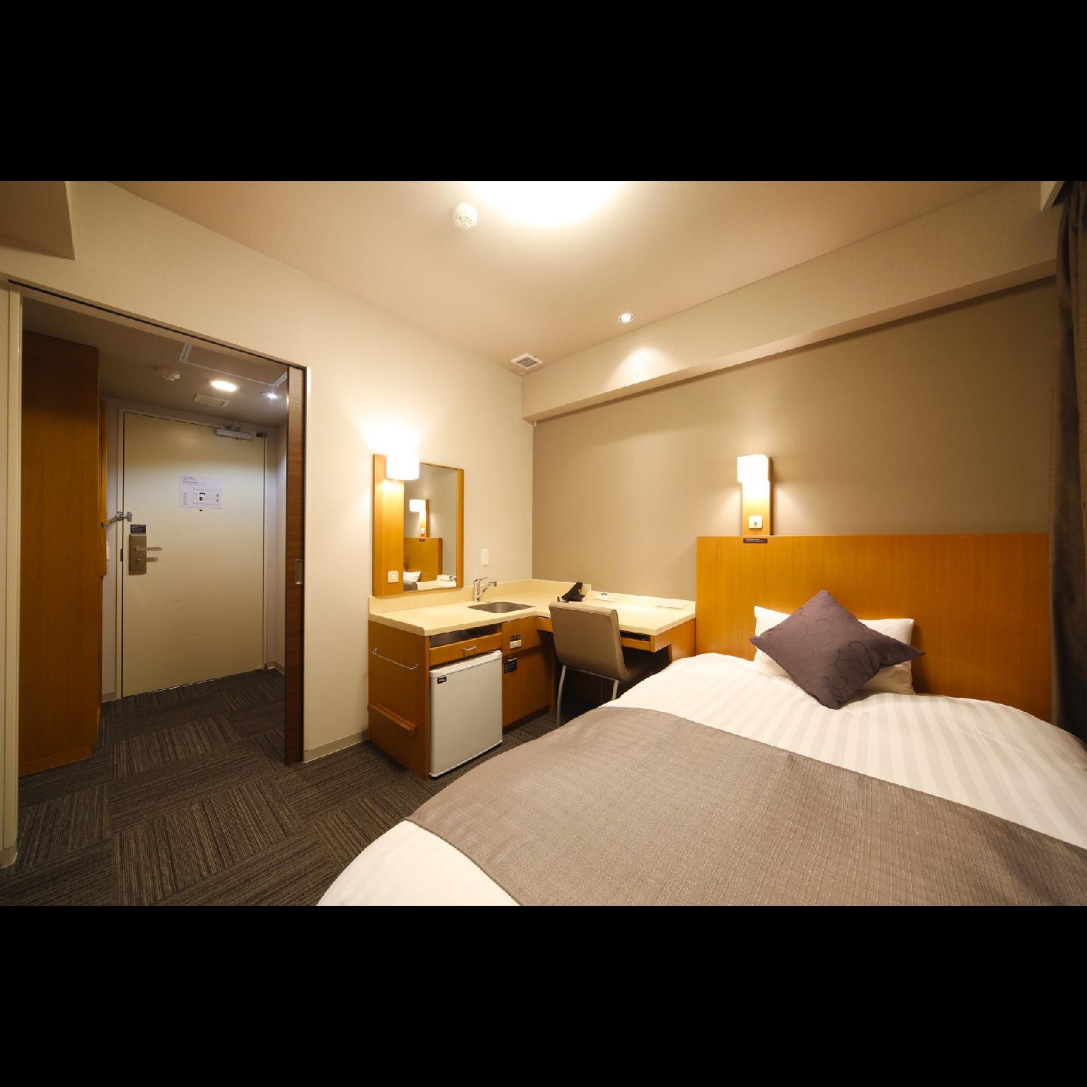 Semi Room, Standard, Semi Double Bed, Small, Smoking