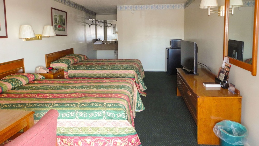 Budget Inn Franklinton 15/34