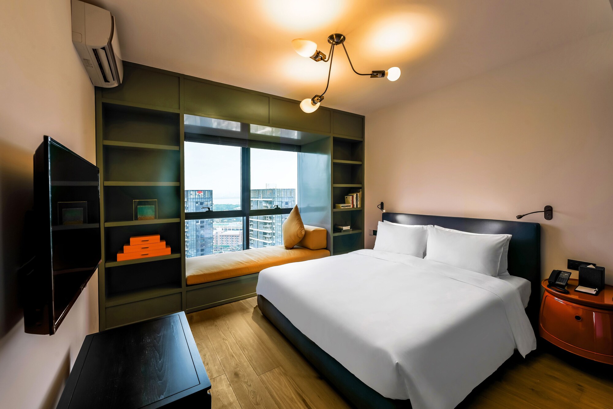 3 BEDROOMS, DELUXE, APARTMENT, BAY VIEW