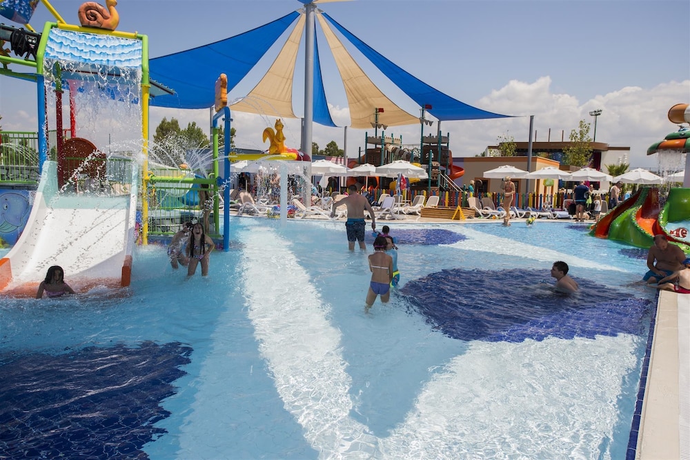 Dream World Aqua Hotel 32/50