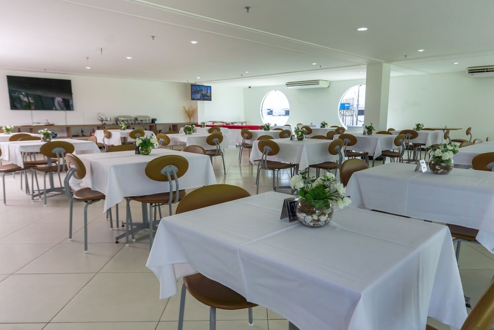 Cambuci Hotel 37/47