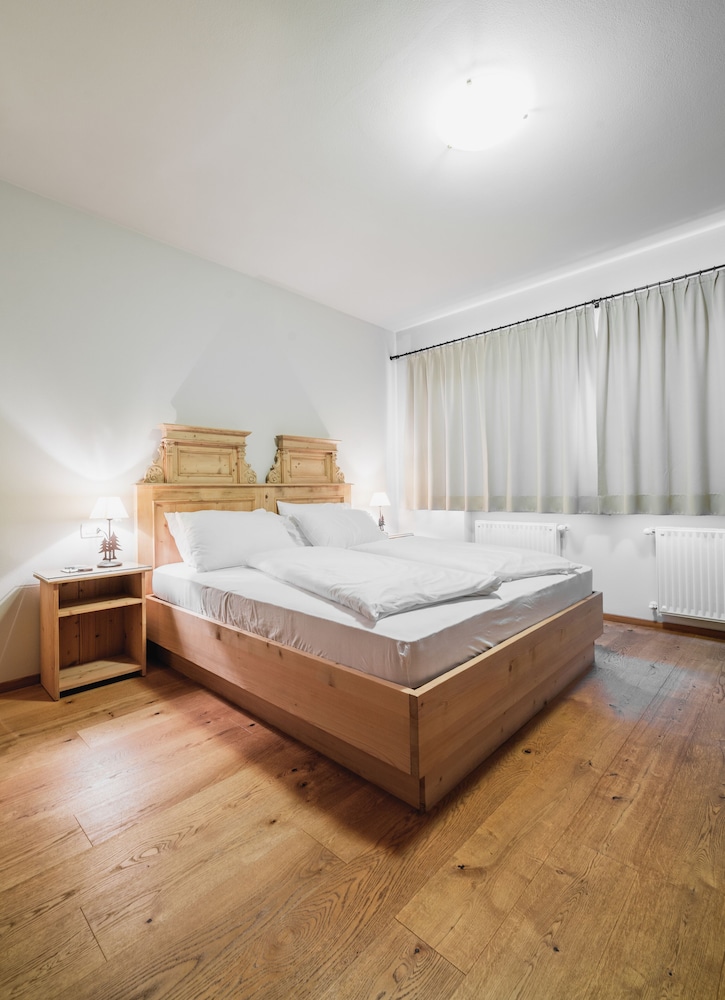 Queen Bed