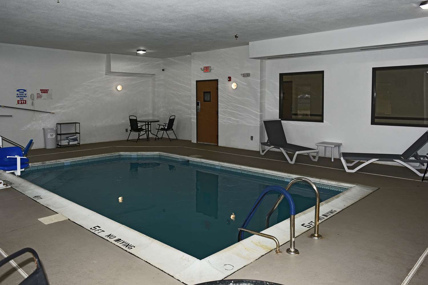 Quality Inn & Suites Brooks Louisville South 25/38