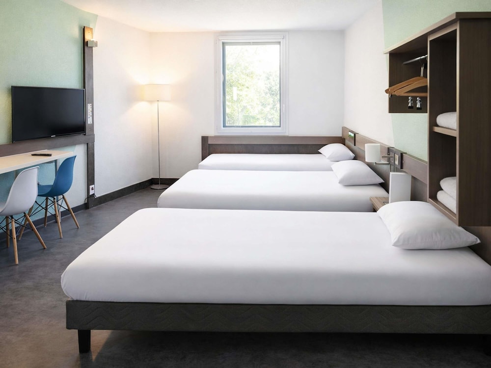 Ibis Budget Archamps Porte De Geneve 26/55