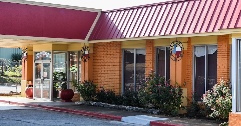 Homeplace Inn 34/51