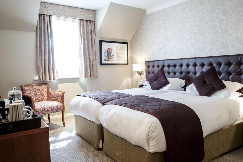 1 BEDROOM, DELUXE, DOUBLE OR TWIN BED