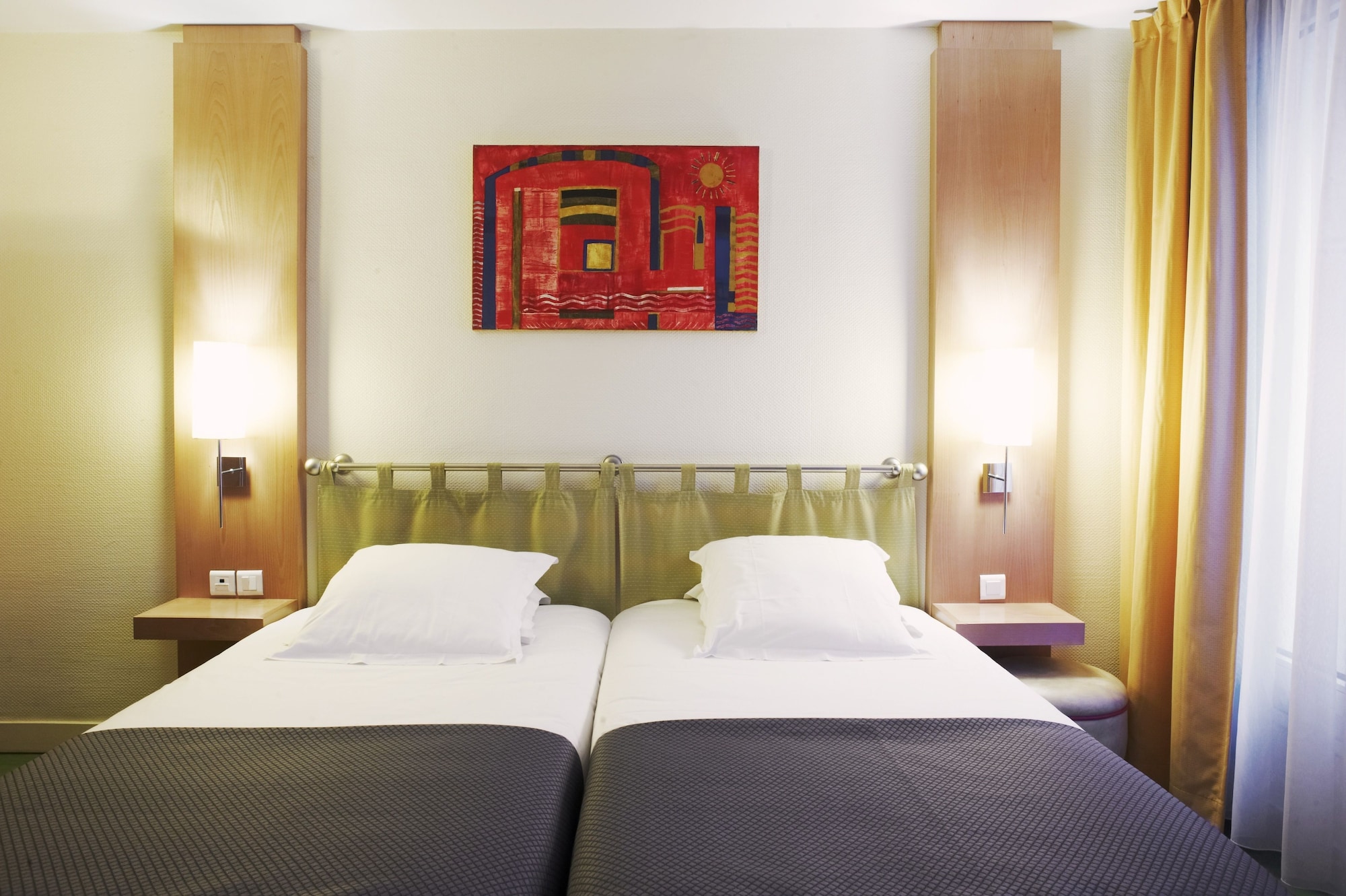 غرفة سوبيريور بسريرين منفصلين، New Hotel Opera 8/10