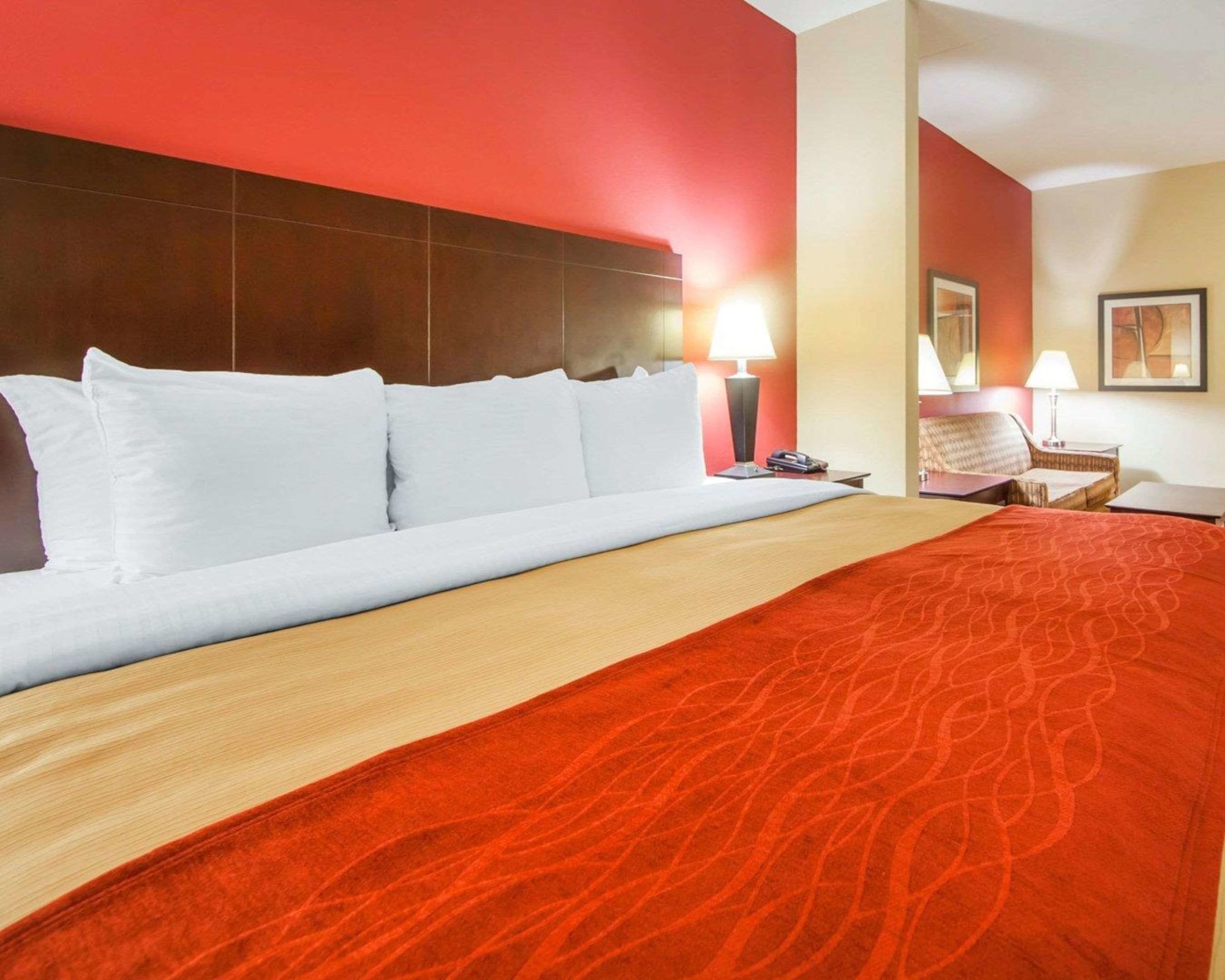 Suite, Sofa, Comfort Inn Harriman, TN 5/6