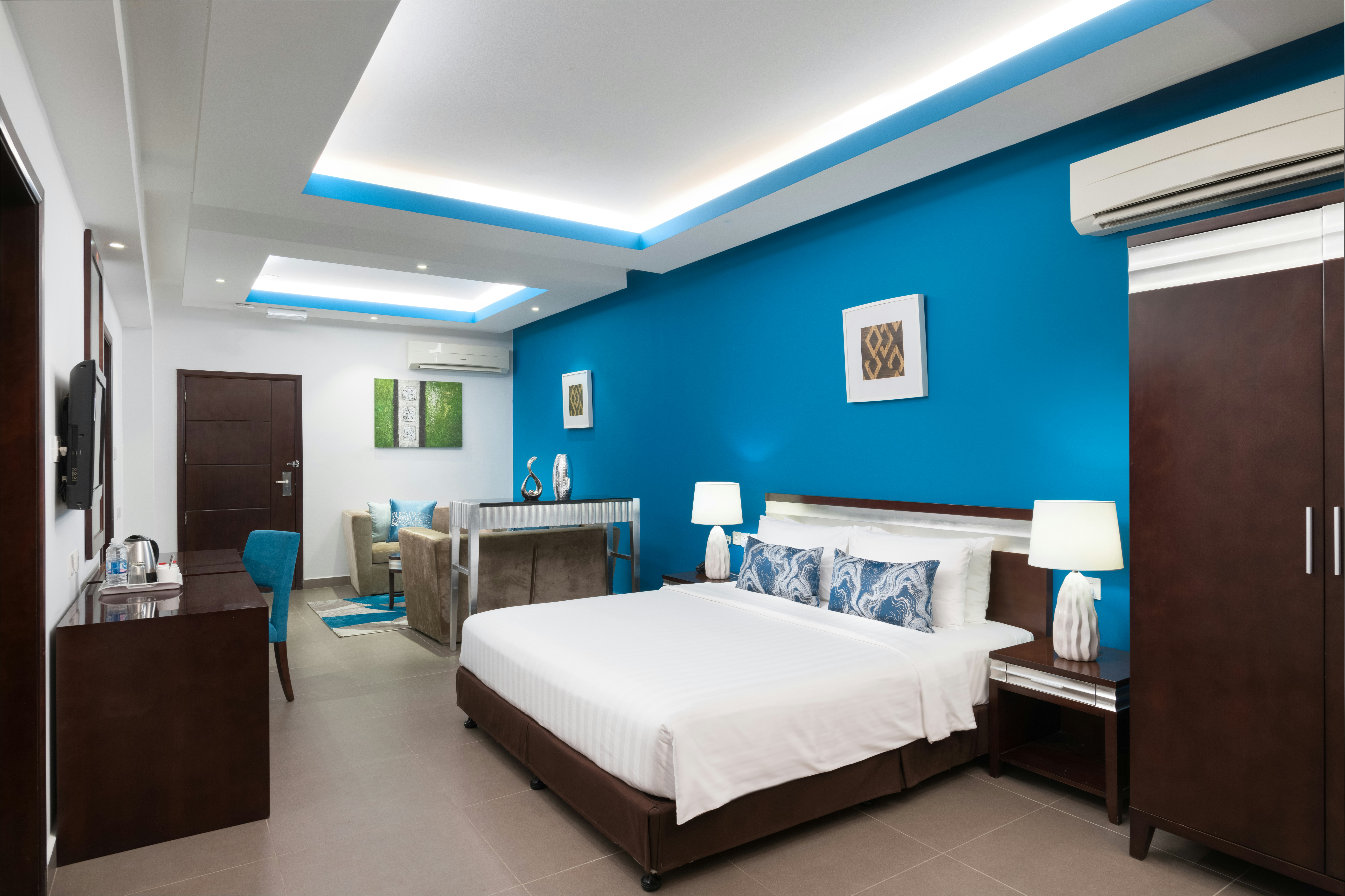 DELUXE SUITE KING