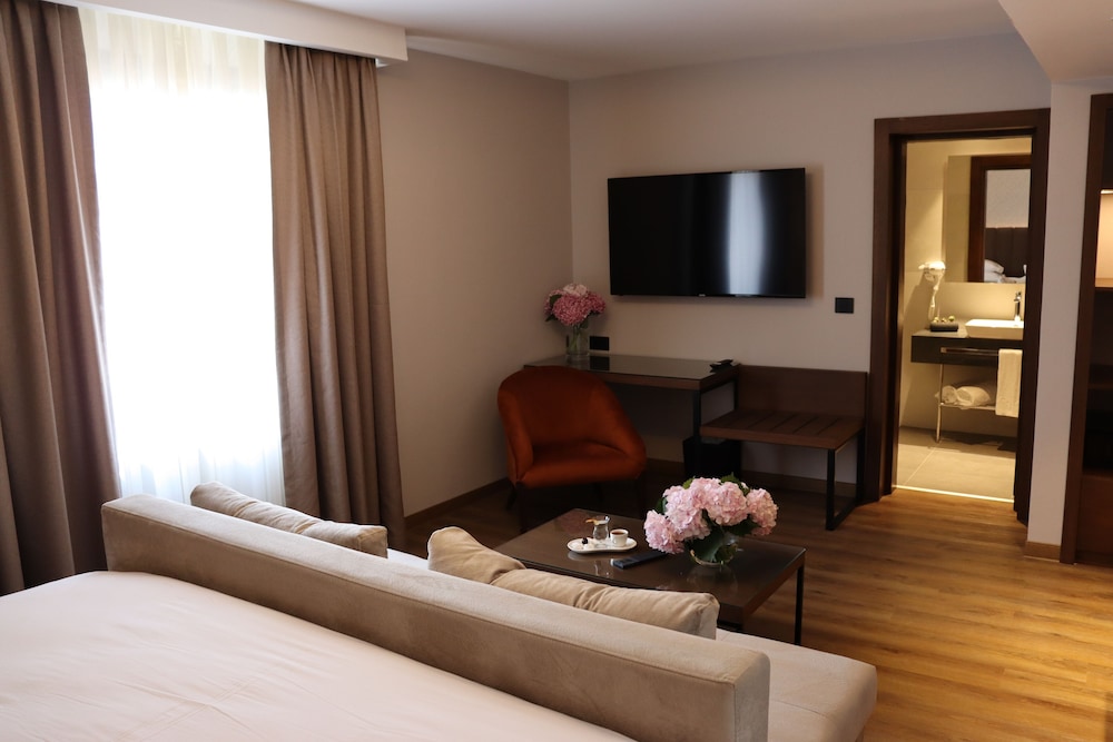 Riva Hotel Nisantasi 13/33