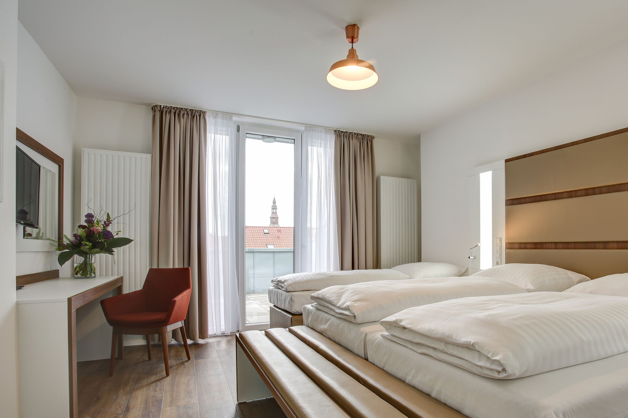 ROOM, TRIPLE