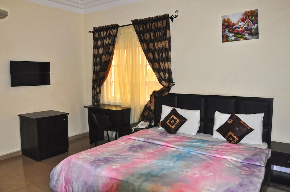 Western Dreams Hotel 28/50