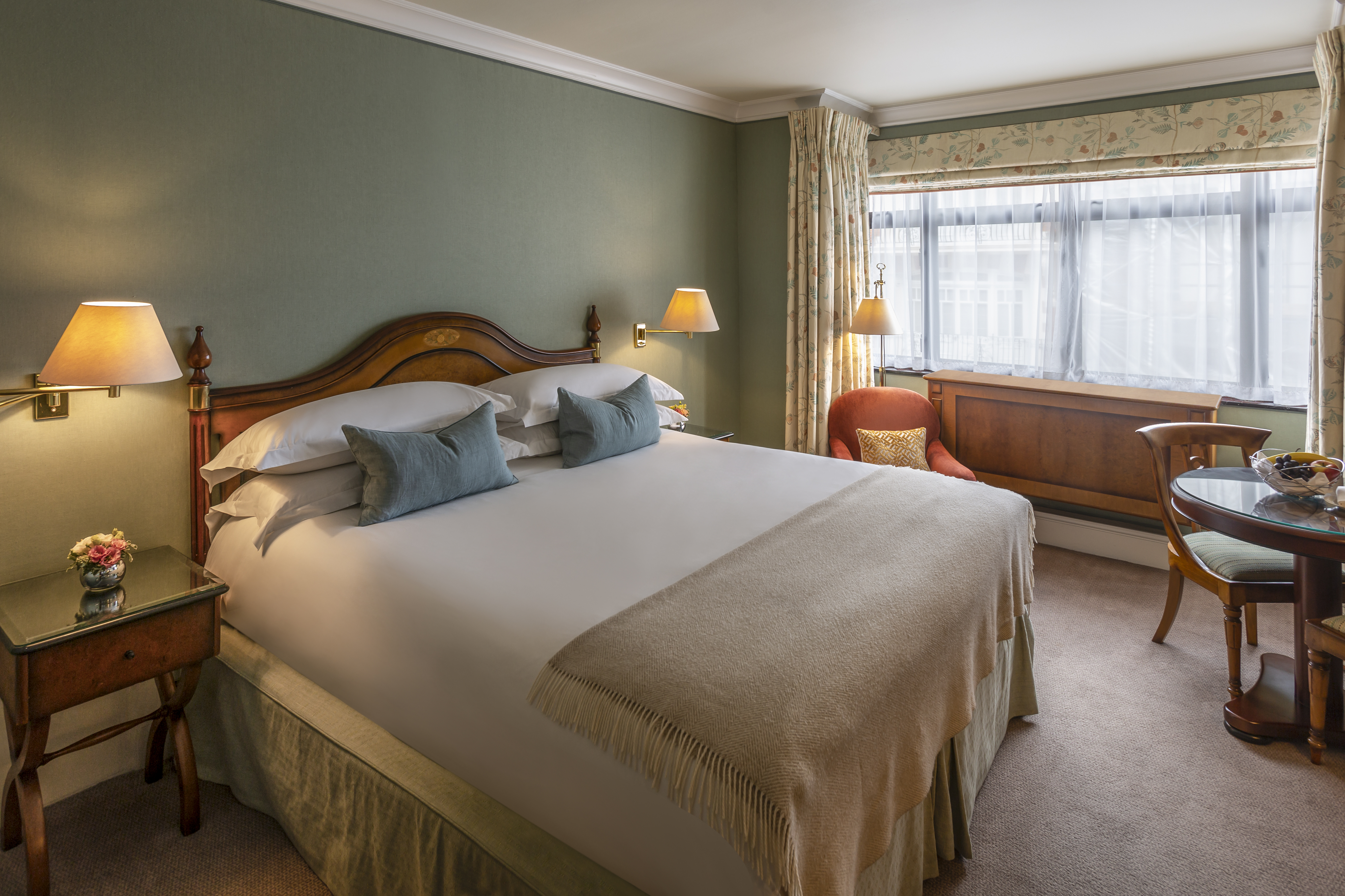 Capital, Superior, Single, King Bed
