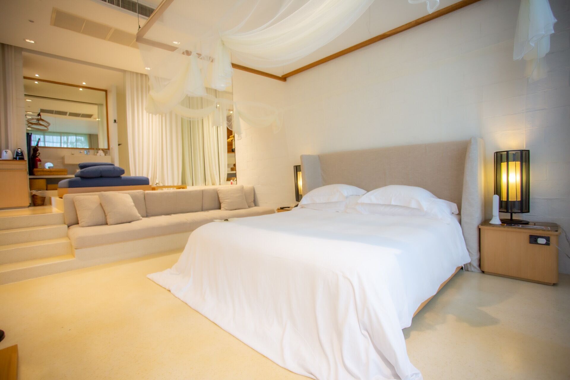 DELUXE, BALCONY