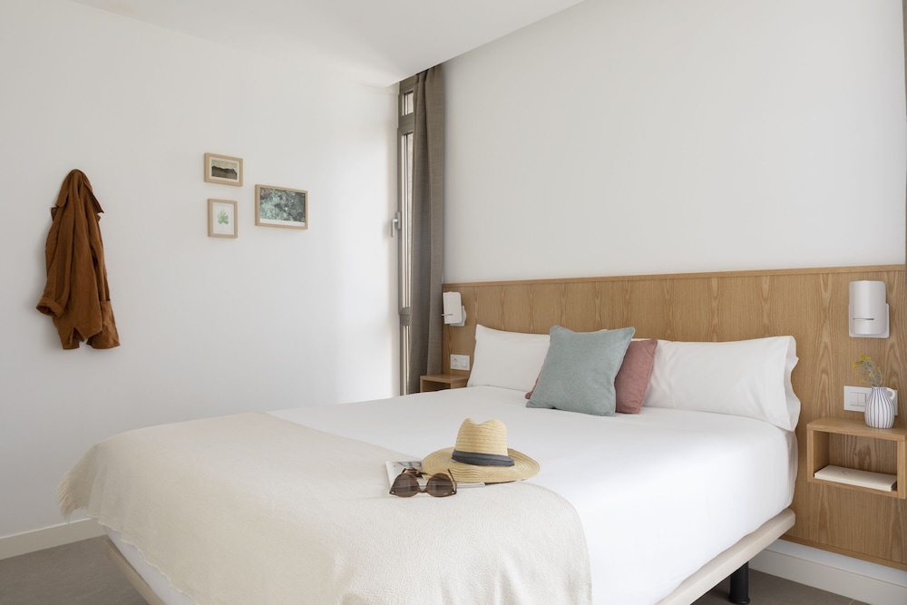 Nivaria Beach Apartments and Villas 15/66