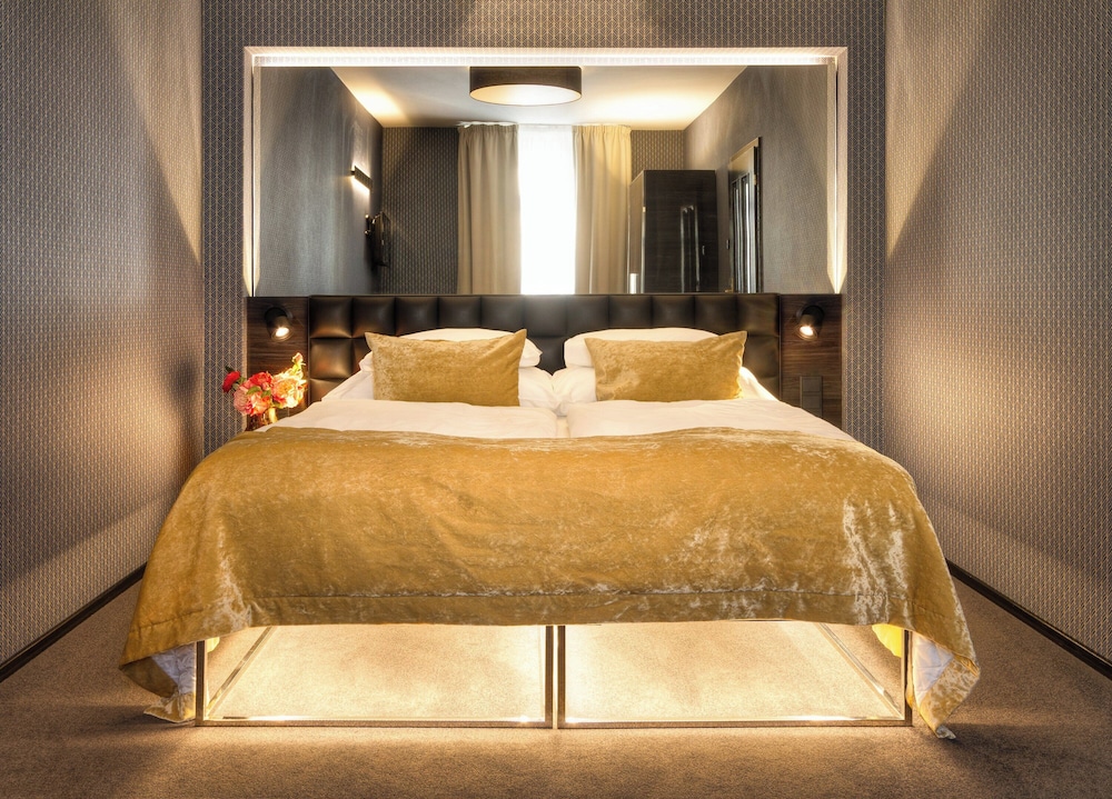 Hotel Mucha 30/72