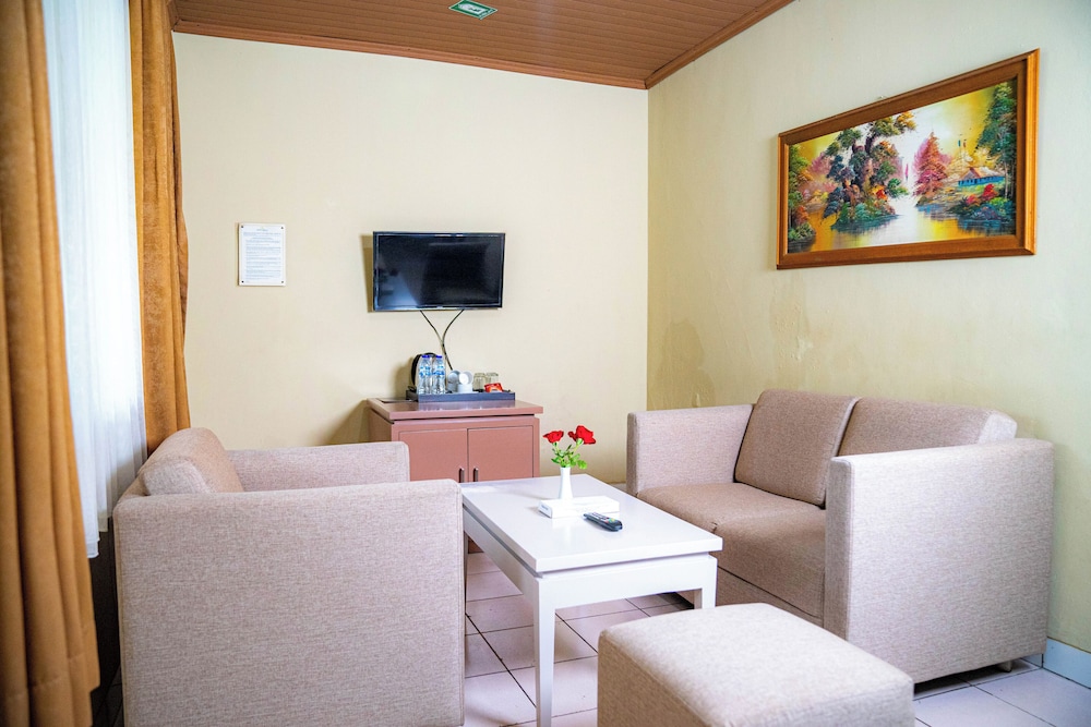 Grand Cempaka Resort Hotel Powered by Archipelago 29/49