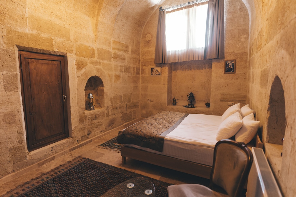 Kapalos Cave Hotel 23/47