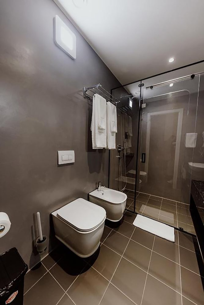 Habitat Hotel 43/49