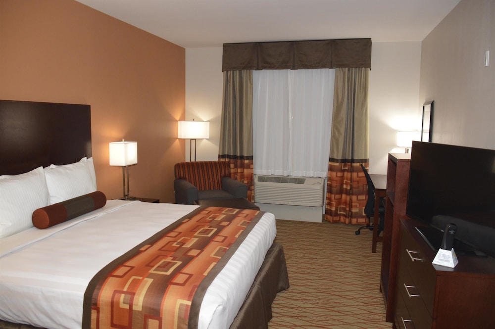 City Express by Marriott Spring 22/48
