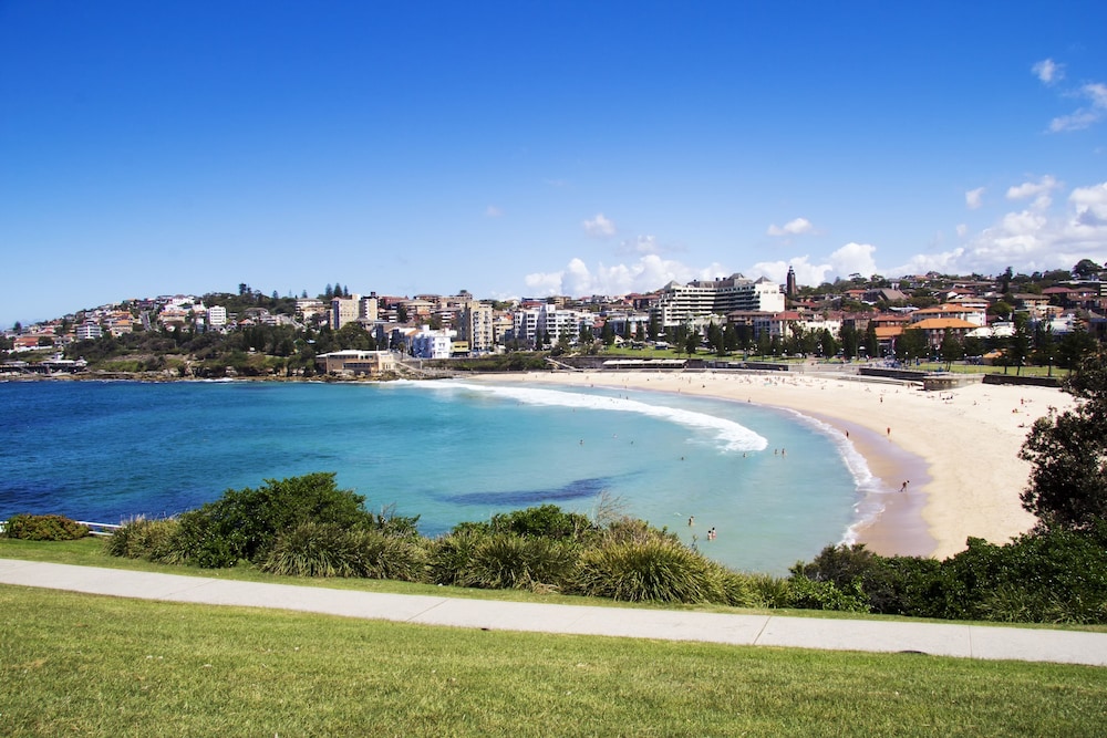 Coogee Bay Hotel Boutique 72/75