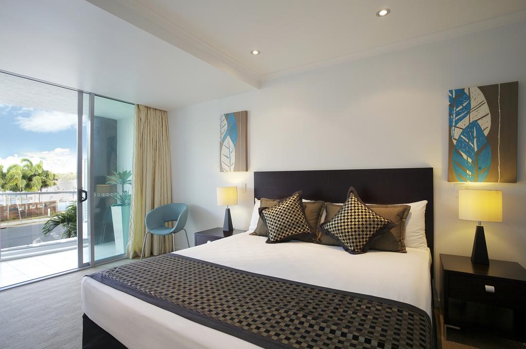 3 Bedrooms, Spa, Water View