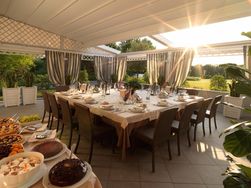 Savoia Hotel Regency 27/36