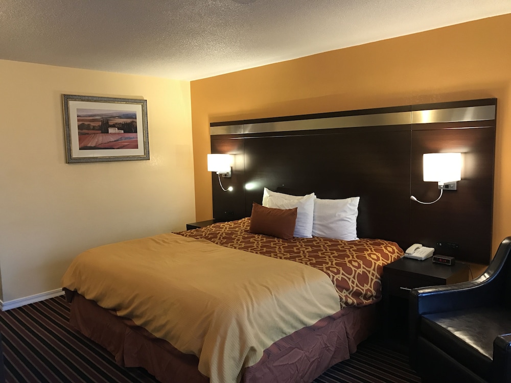 Budget Inn of America 10/65