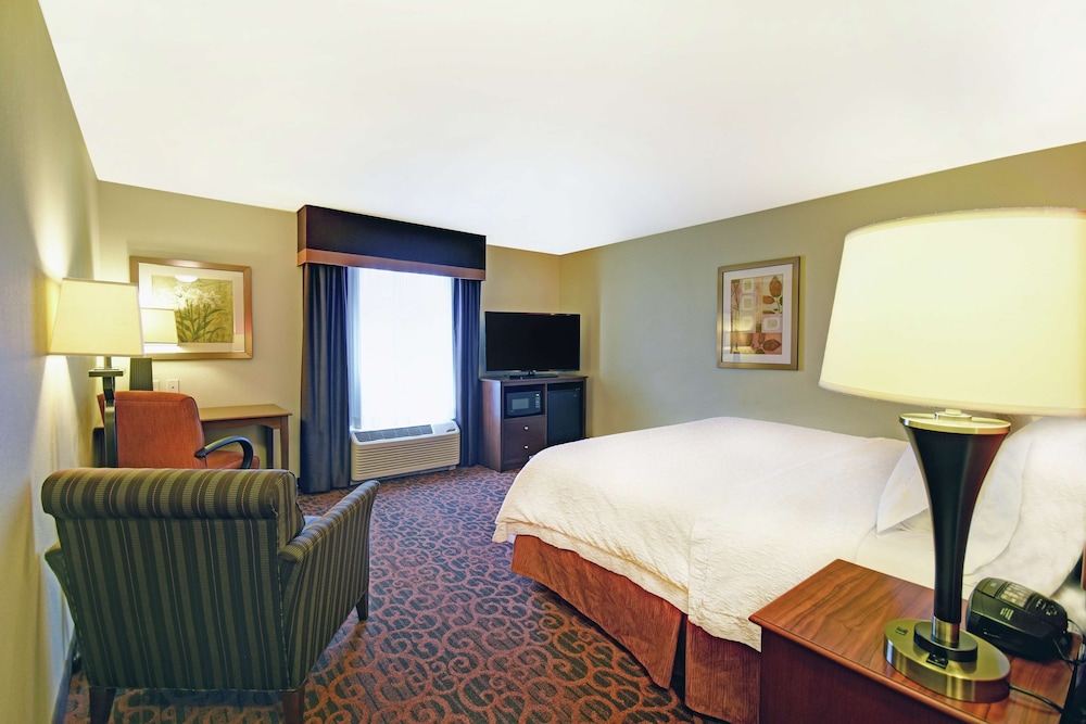 Hampton Inn Beloit 16/56