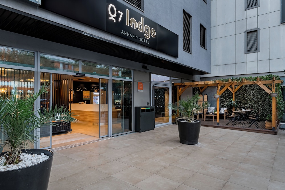 Appart hotel Q7 Lodge Lyon 7 4/50