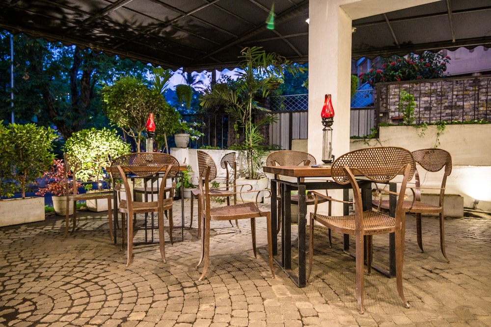Viyana Boutique Hotel 60/70